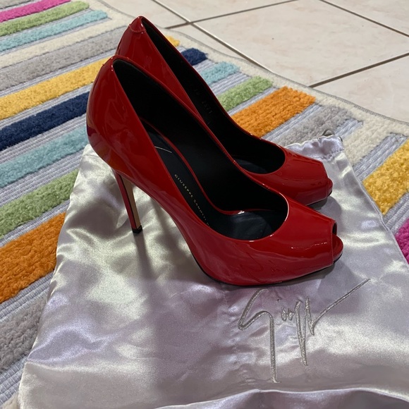 GIUSEPPE ZANOTTI Red Patent Peep Toe Heels Pumps 38 I56067 - Picture 2 of 16